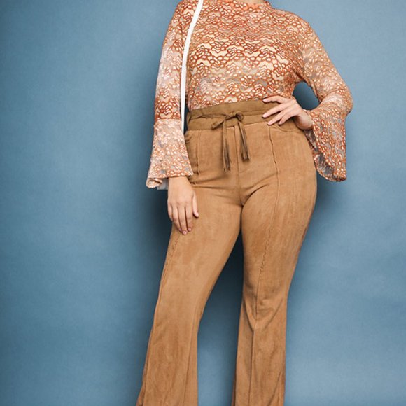 NWT UMGEE EMBROID PLUS SIZE TOP W/BELL SLEEVES - Picture 4 of 9